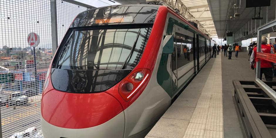 AMLO anuncia que Tren México-Toluca comienza a operar en primer trimestre de 2024