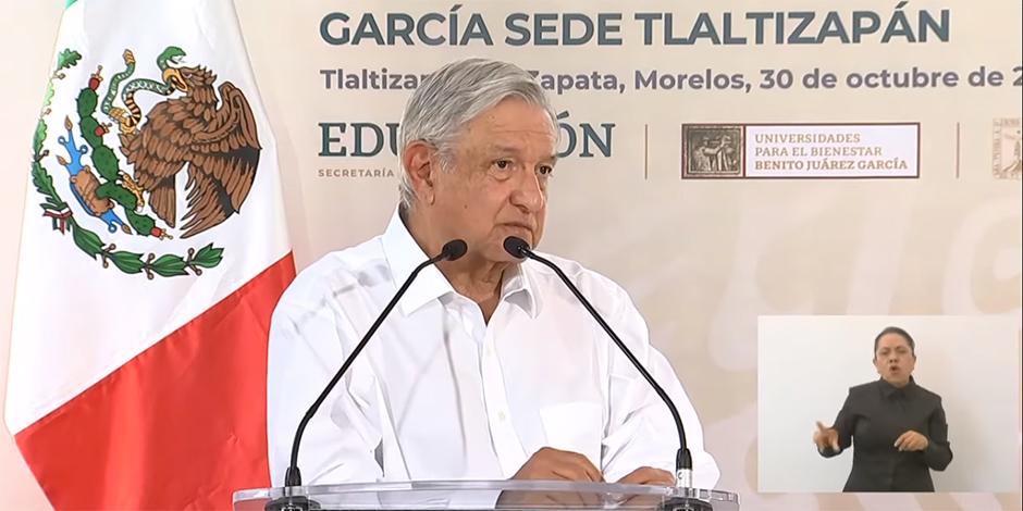 Andrés Manuel López Obrador, en la inauguración del plantel en Tlaltizapán.