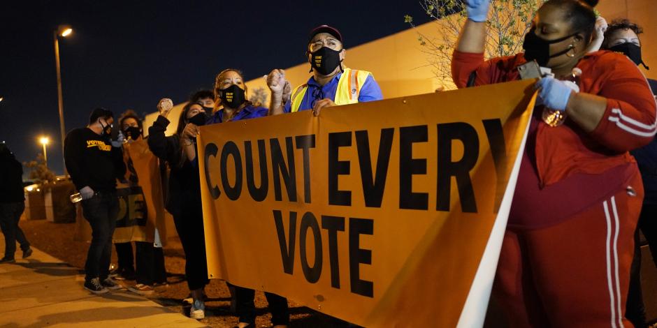 Este miércoles 4 de noviembre salieron a protestar para exigir el recuento de votos en Las Vegas, Nevada.