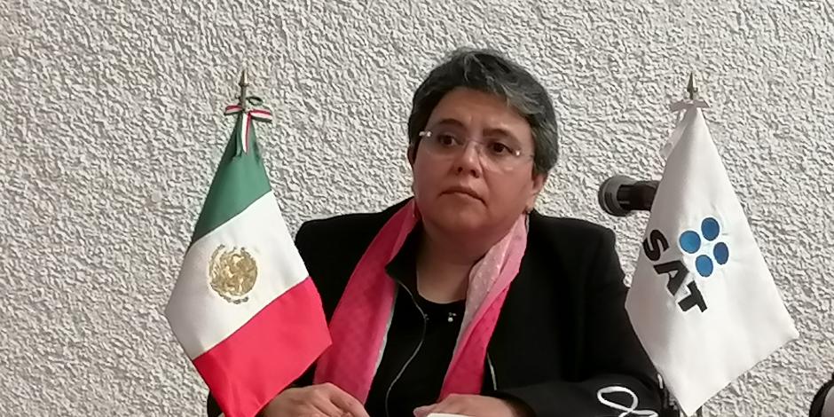 Raquel Buenrostro, jefa del SAT, en conferencia de prensa