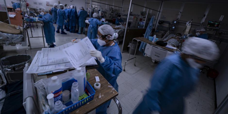 Médicos, enfermeras y todo el personal son héroes que día a día luchan contra la pandemia.