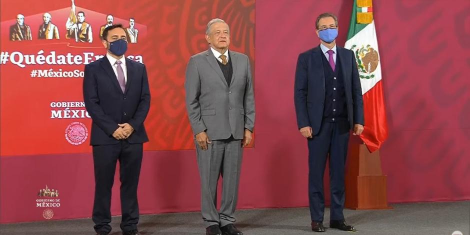 De izq. a der.: Arturo Reyes, nuevo director del IPN, el Presidente Andrés Manuel López Obrador y el titular de la SEP, Esteban Moctezuma