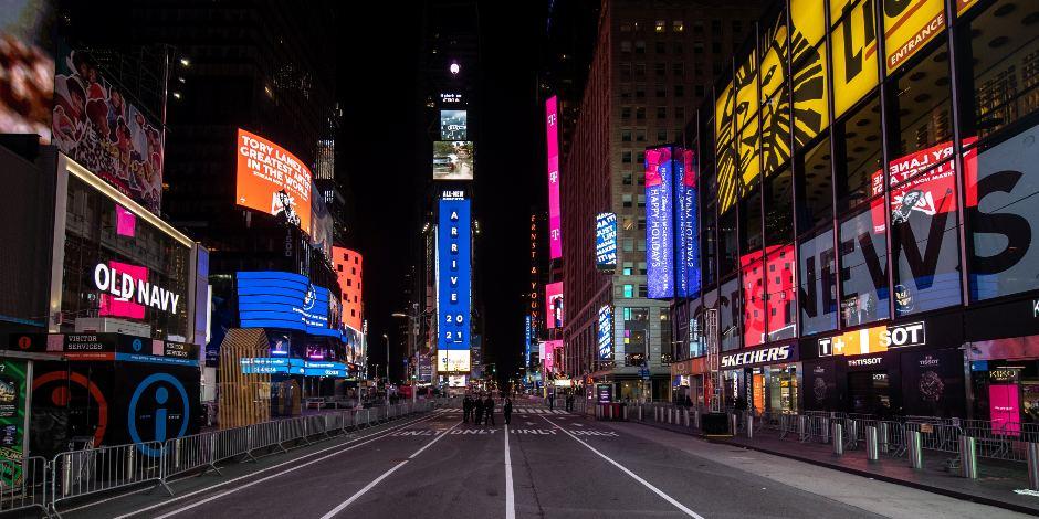El aumento de casos de COVID-19 por la propagación de la variante Ómicron pone en duda las festividades de Año Nuevo en Times Square, Nueva York.