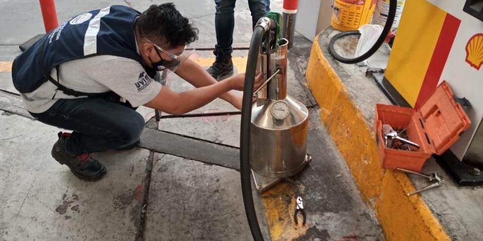 Inspección de bomba de gasolinas.