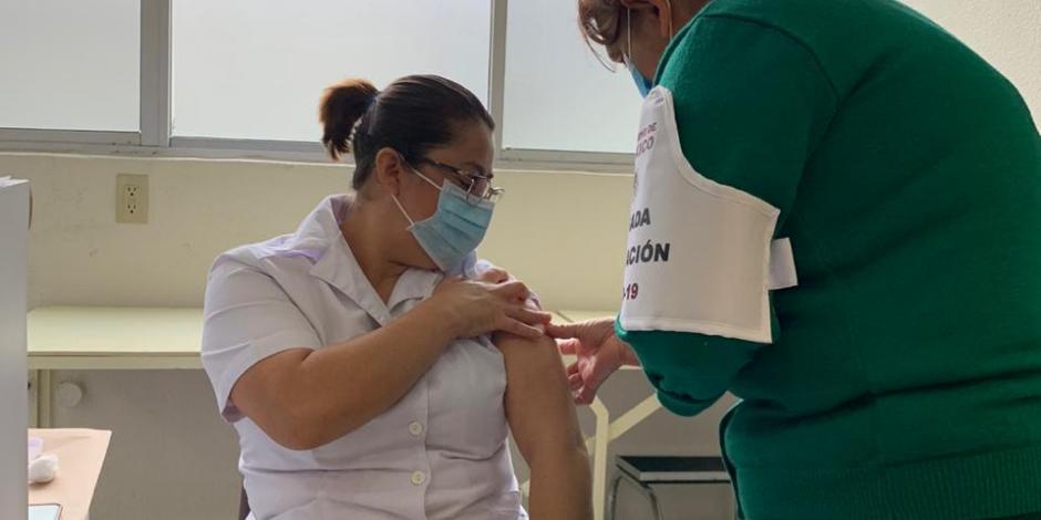 Llevan vacuna antiCOVID a comunidades alejadas en Chiapas y Veracruz
