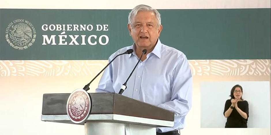 El presidente López Obrador, en discurso en San Luis Potosí.