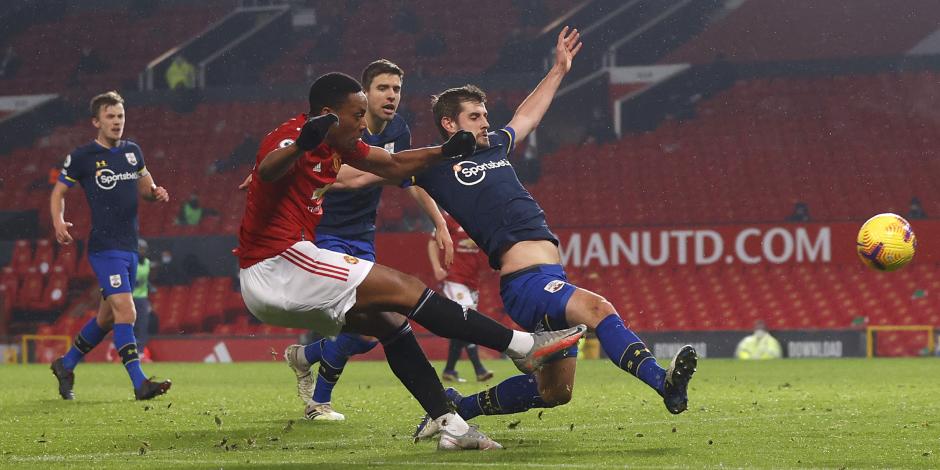 Una acción del duelo entre Manchester United y Southampton