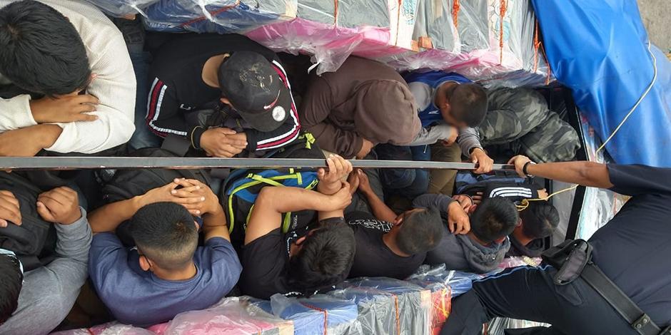 Al menos 12 migrantes guatemaltecos fueron rescatados por las autoridades del INM.