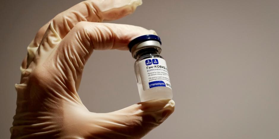 Ministerio de Salud de Brasil reporta que 27.3 millones de personas ya recibió la primera dosis de la vacuna contra COVID.
