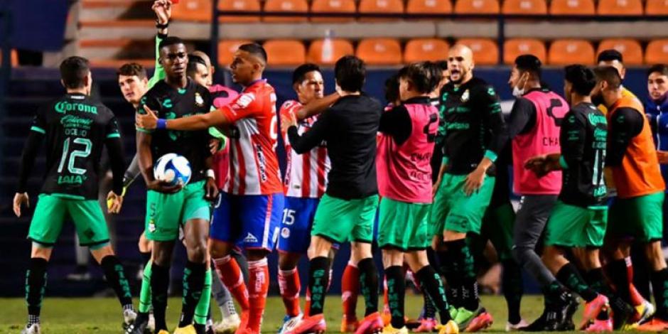 El partido entre Atlético de San Luis y Santos abrió la actividad de la Jornada 7 del Guard1anes 2021 de la Liga MX.