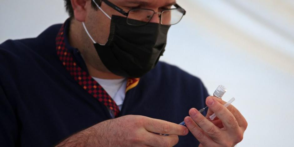 Las autoridades de Salud del estado de Guanajuato informaron que 400 personas que fueron vacunadas contra COVID-19 se contagiaron de la enfermedad.