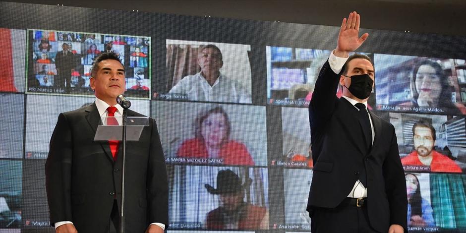Alejandro Moreno, líder nacional del PRI, asistió al evento para tomar protesta a Adríán de la Garza como candidato de “Va Fuerte por Nuevo León” al gobierno del estado.