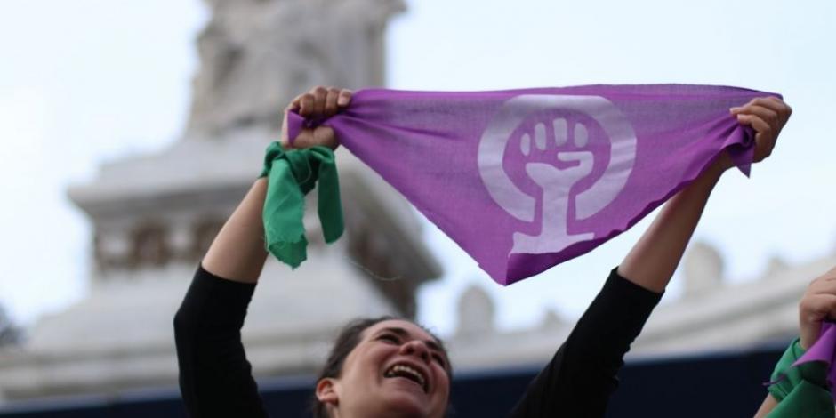Colectivos feministas en el Hemiciclo a Juárez.