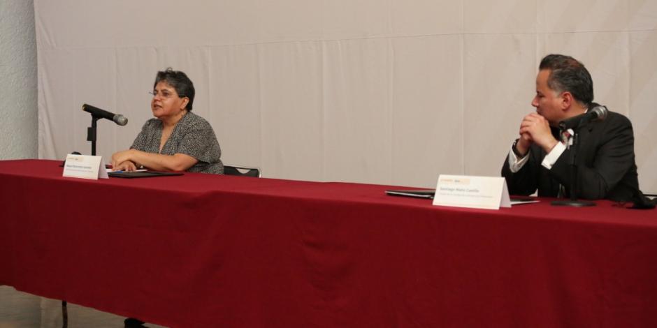 La Jefa del Servicio de Administración Tributaria, Raquel Buenrostro, y el titular de la Unidad de Inteligencia Financiera, Santiago Nieto.