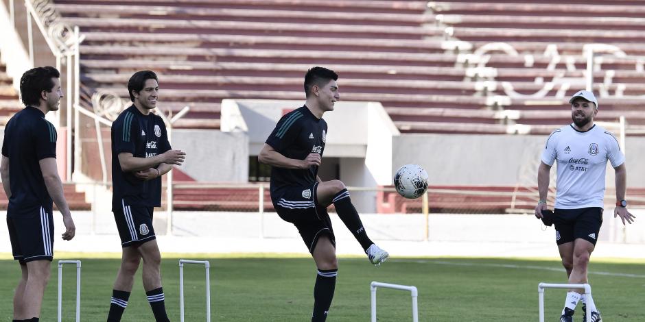 Jugadores del Tricolor Sub 23 durante un entrenamiento en Guadalajara, sede del Preolímpico rumbo a Tokio 2020.