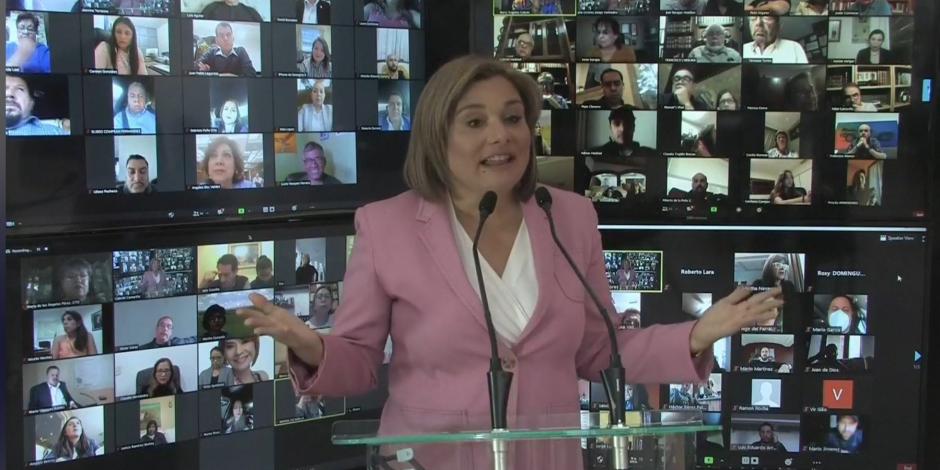 Maru Campos en su registro a la candidatura por la gubernatura de Chihuahua, con invitados virtuales, ayer.