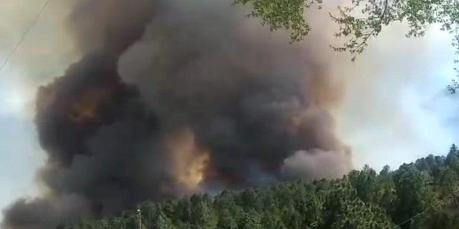 Coahuila destina recursos para combatir el incendio en la Sierra de Arteaga.