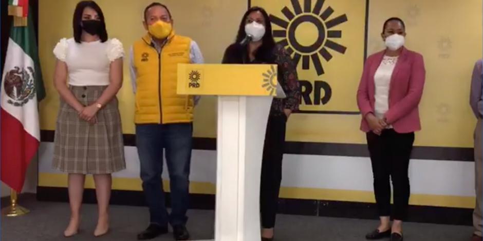 Guadalupe González, representante de los ex militantes de RSP, dijo que se adhieren al PRD porque es el proyecto más sólido que han visto.