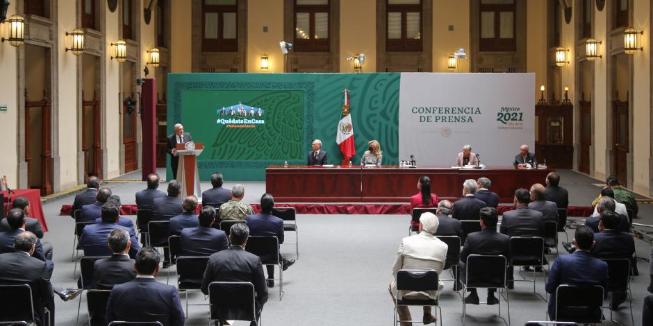 Gobernadores asisten a Palacio Nacional para firmar Acuerdo por la Democracia.