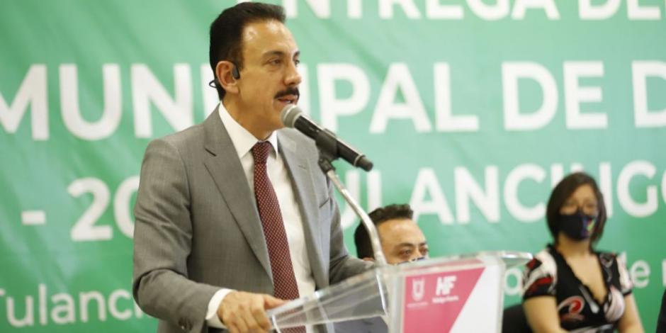 El gobernador Omar Fayad asistió a la entrega del Plan Municipal de Desarrollo 2020-2024 en Tulancingo.