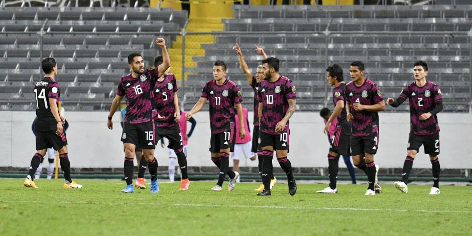 Jugadores del Tricolor Sub 23 celebran el gol contra Estados Unidos en el cierre de la fase de grupos del Preolímpico de Concacaf.