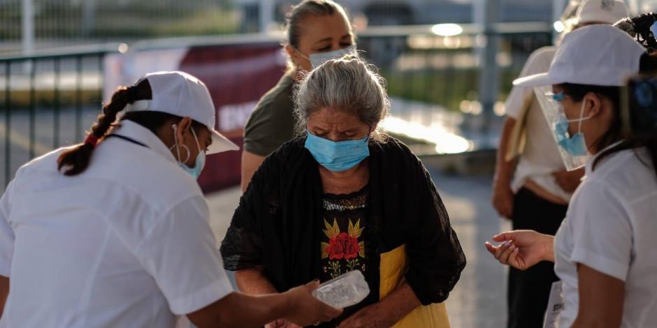 En el municipio Benito Juárez de Cancún, la primera fase de vacunación contra COVID-19 se llevó a cabo de manera "empática y ordenada"