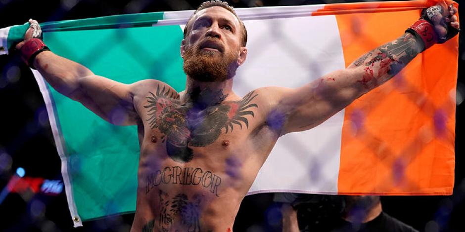 Conor McGregor celebra una de sus victorias en la UFC.