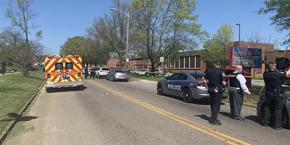 Un tiroteo en una escuela se registró la tarde de este lunes en Knoxville, Estados Unidos.