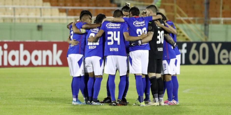 Jugadores de Cruz Azul previo al partido de ida de octavos de final de Concachampions ante Arcahaie el pasado 6 de abril.