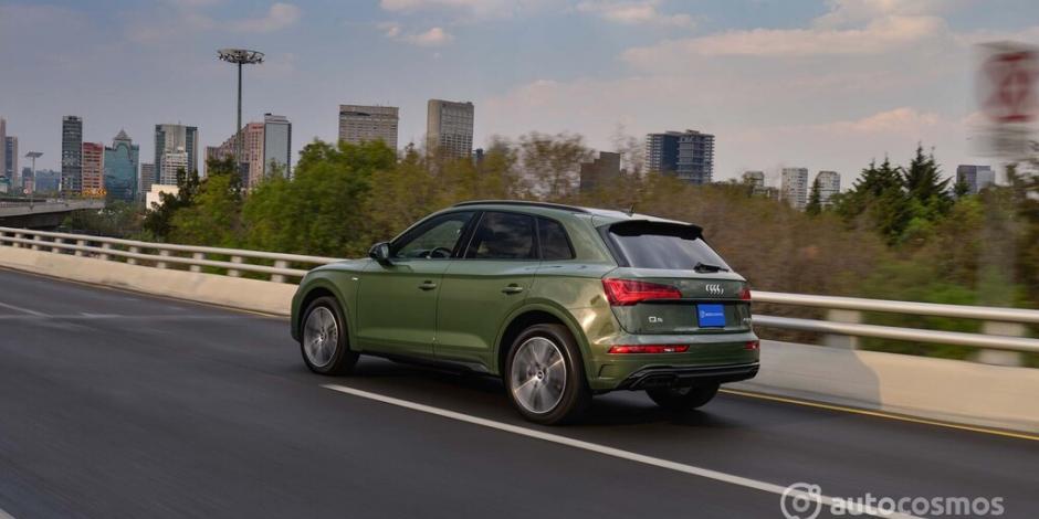 Las prestaciones de la tecnología de hibridación ligera del Audi Q5 45 contribuyen a mejorar el funcionamiento de su motor.