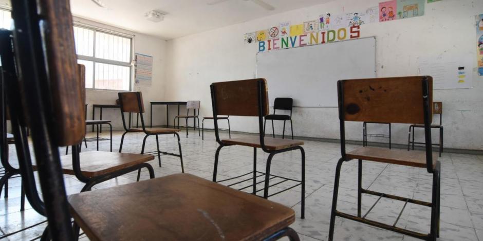 Sin acceso a vacuna, maestros de 1,102 escuelas por falta de validez oficial