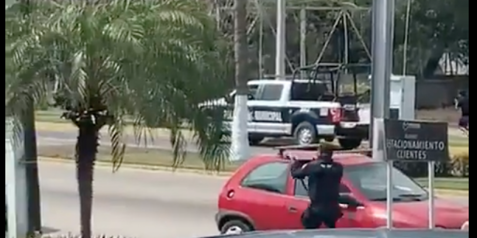 La tarde de este viernes se reportó una balacera en la Zona Diamante de Acapulco, misma que fue orquestada por un elemento de la Policía Auxiliar