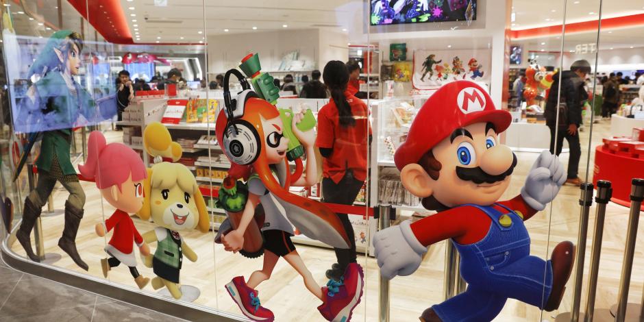Personajes del fabricante japonés de videojuegos Nintendo, encabezados por su ícono Mario Bros.