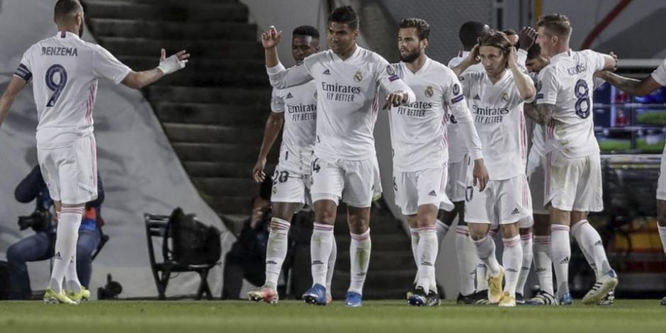 Jugadores del Real Madrid celebran una anotación, esta temporada