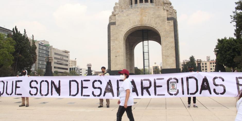 (Archivo) Familiares de personas desaparecidas de todo el país protestan en la Ciudad de México.