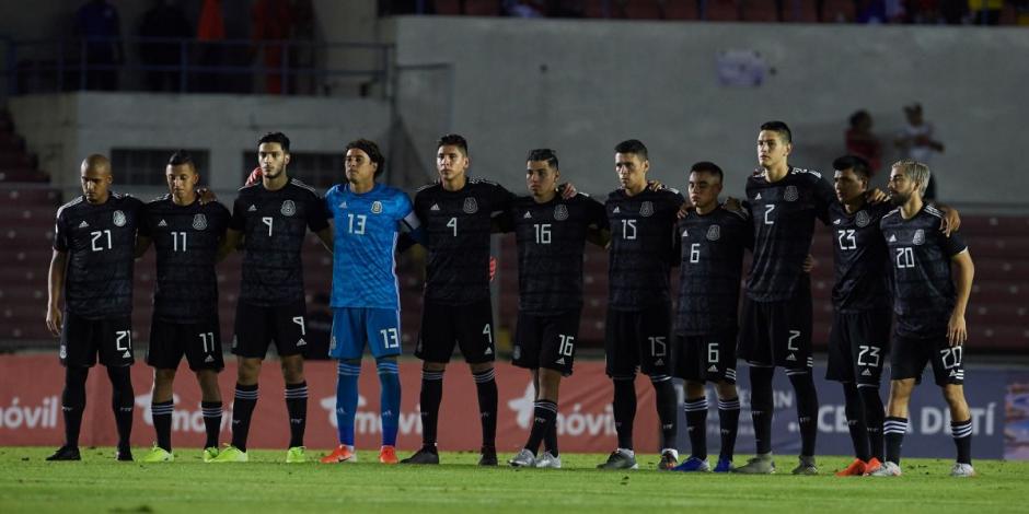 Jugadores de la Selección Mexicana previo a un partido en 2019.