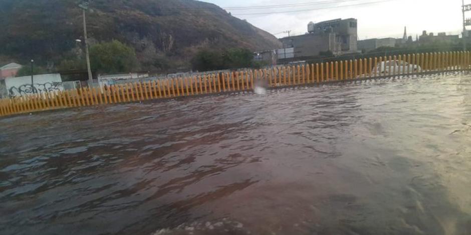 Autopista México-Puebla inundada