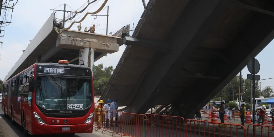 Desde el lunes arrancaron las pruebas operativas con autobuses articulados y ya confinaron un carril sobre la avenida Tláhuac.