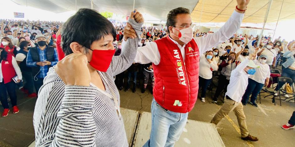 Alejandro Albarrán, candidato del PRI,  reportó una serie de agresiones durante un acto de campaña realizado ayer en Ecatepec