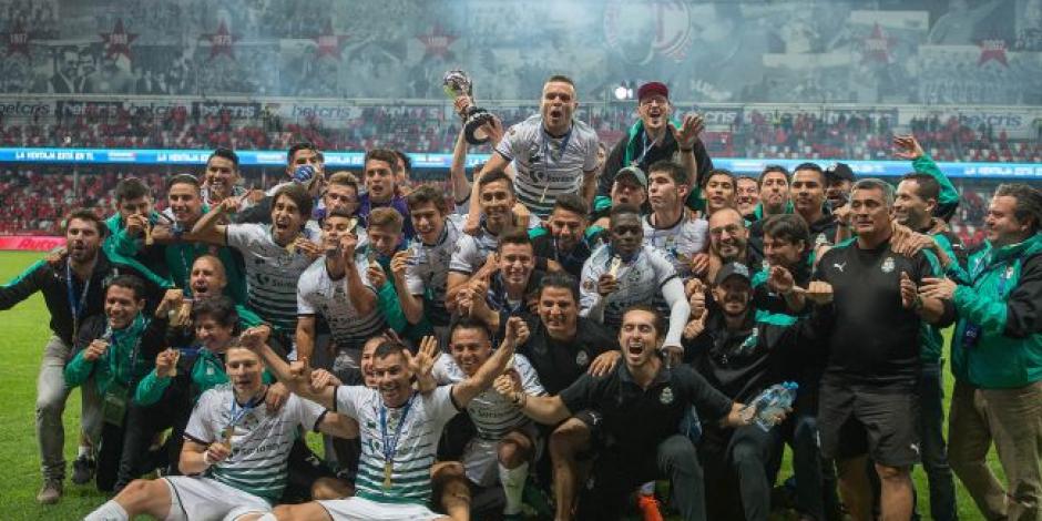 Jugadores de Santos festejan el título del Clausura 2018, el más reciente de la institución en la Liga MX.
