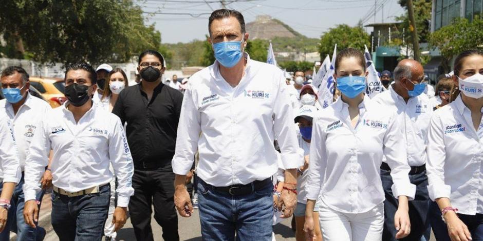 Mauricio Kuri, candidato a gobernador de Querétaro, cierra campaña en Corregidora con dirigentes del PAN.