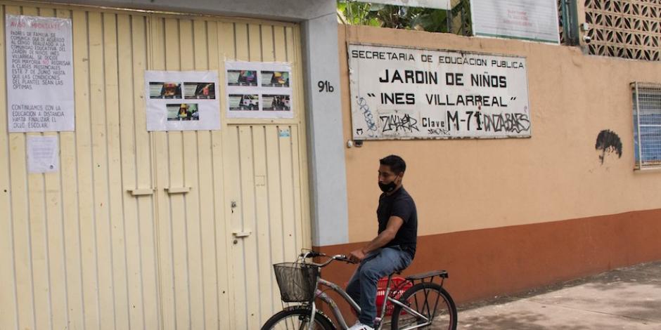 En el jardín de niños “Inés Villarreal”, Ciudad de México, la comunidad escolar determinó no reanudar actividades el lunes, porque no considera que haya condiciones.