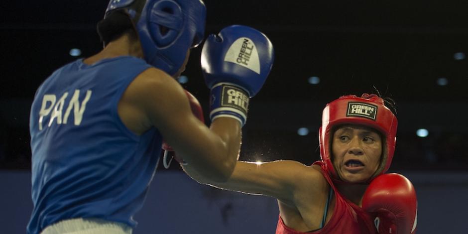 La boxeadora Esmeralda Falcón Reyes