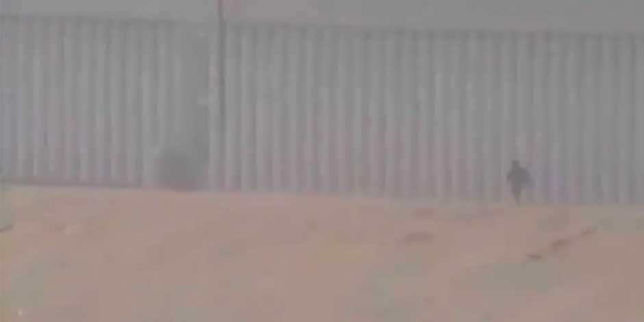 Cámaras de seguridad fronterizas captaron a una niña guatemalteca que caminaba sola en la frontera México-EU