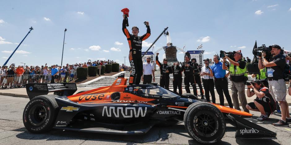 Pato O'Ward celebra su triunfo en el GP de Detroit