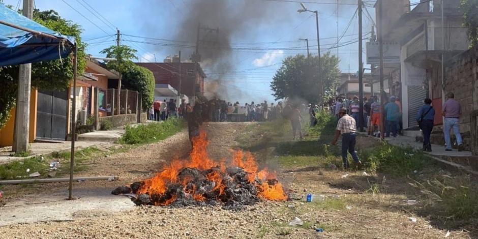 A través de redes sociales, se compartieron imágenes de la quema de boletas electorales en el municipio Jesús Carranza, en Veracruz,