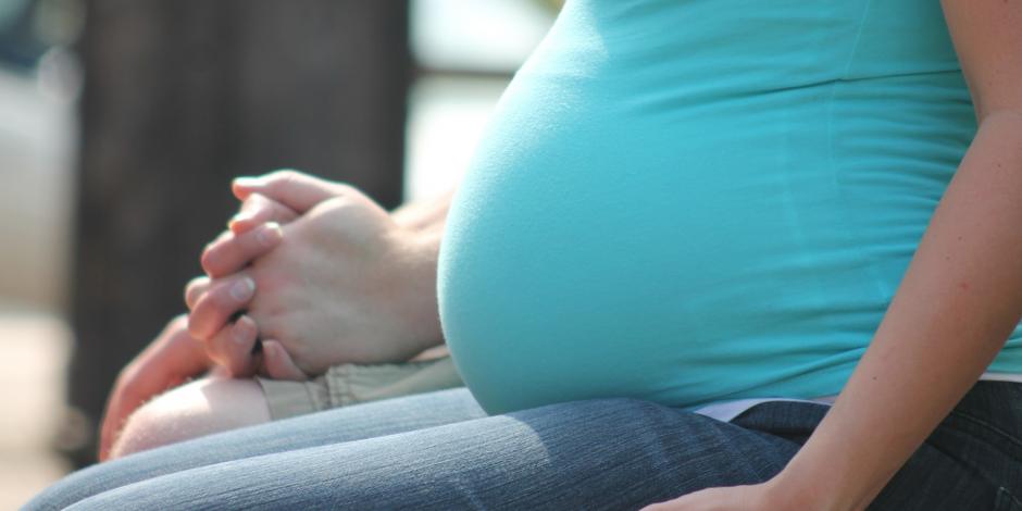 De acuerdo con la titular de la Secretaría de Gobernación, el embarazo de niñas y adolescentes "las priva de sus derechos sexuales y reproductivos"