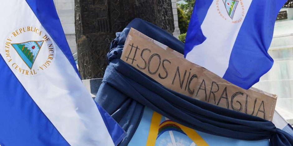Abogado de dos precandidatos detenidos en Nicaragua se exilia tras recibir amenazas.
