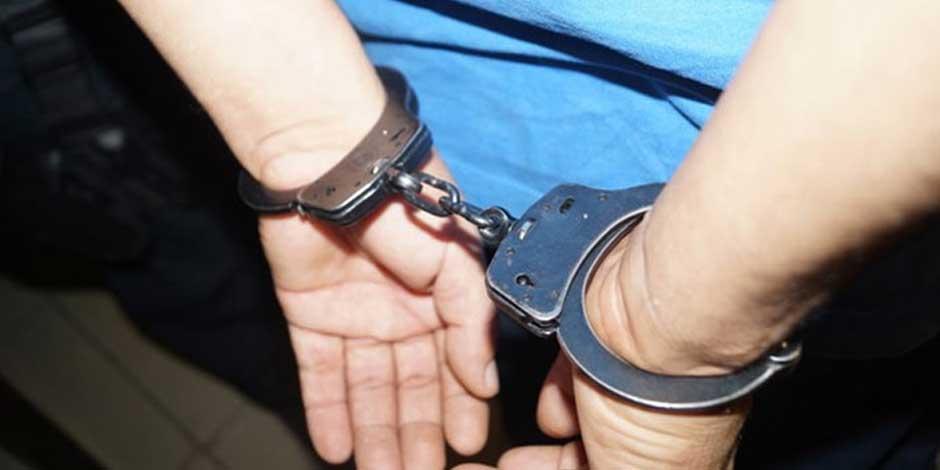 Policías detienen a sujeto que manoseó a menor de edad en Texcoco