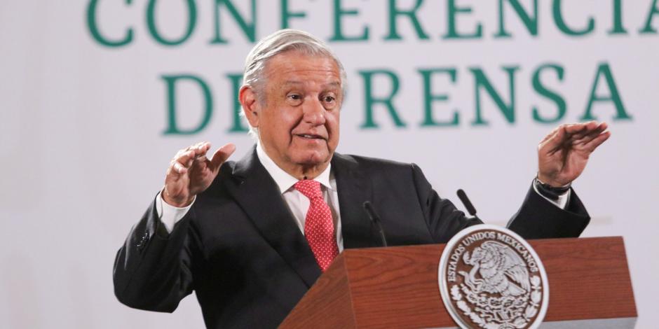 El Presidente Andrés Manuel López Obrador, en conferencia matutina, este martes.